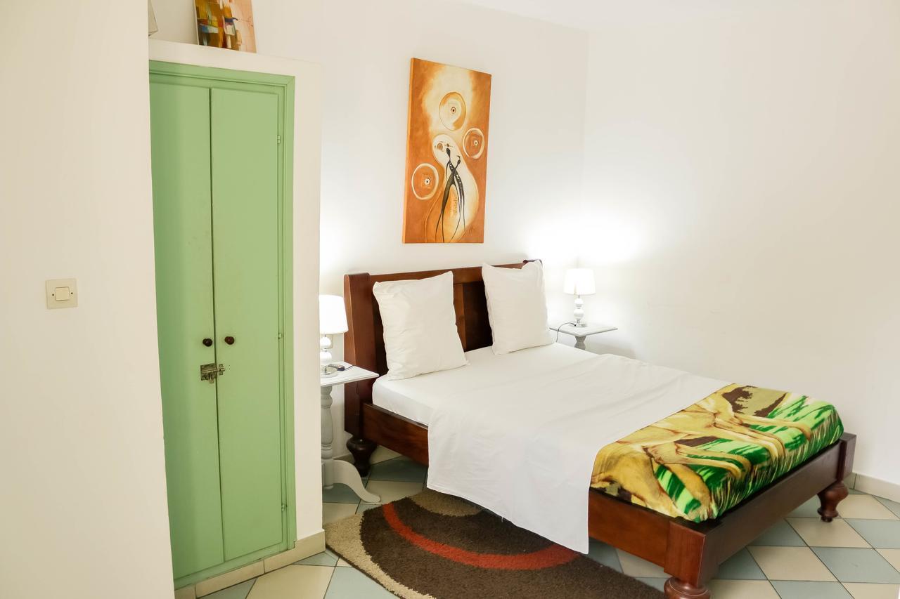 Tchero Appartement 1 Дуала Экстерьер фото